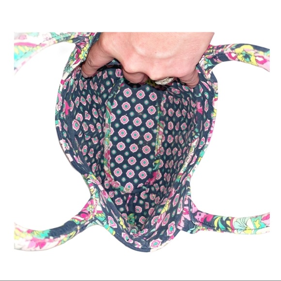 VERA BRADLEY RETIRED Petal Paisley Daisy Tote - Picture 6 of 7